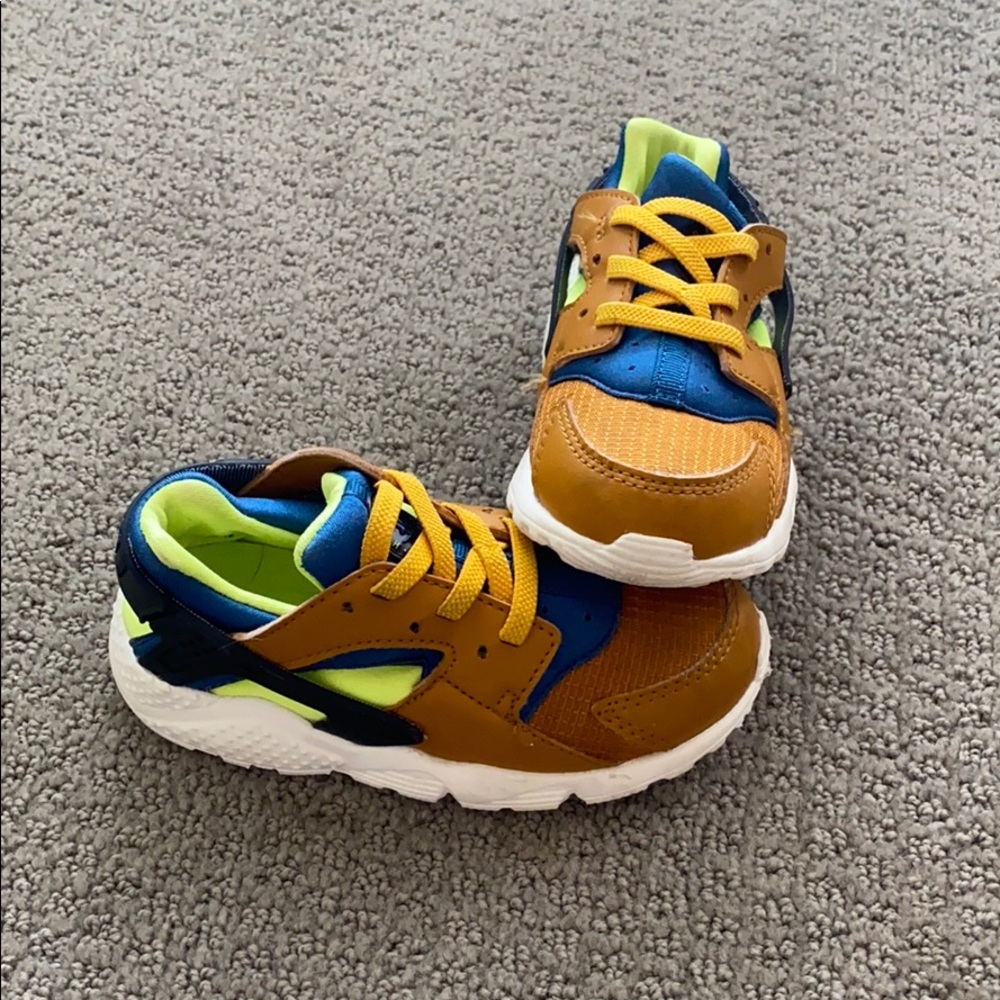 Nike toddler Huarache